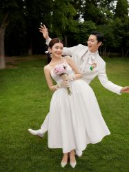 -至臻微拉婚纱摄影