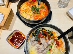-灵芝妹子海鲜米线(劳动公园店)