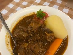 烩牛尾-船屋葡国餐厅