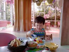 -水桶王国主题餐厅·聚会·生日派对·亲子活动·家庭套餐(亚龙湾希尔顿店)