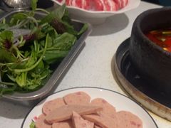 -贵府酸汤牛肉火锅·贵州老字号(飞山街店)
