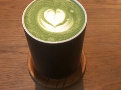 -彳亍咖啡·这里(水湾路店)