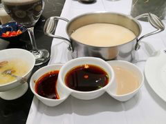 -红鼎豆捞·非遗鲍皇汤火锅(宝丰路店)