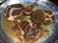 烤猪梅花肉-老炉家木炭烤肉(长江国际店)