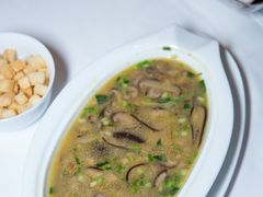 -卡佩罗意大利餐厅及酒吧Al Cappello Trattoria