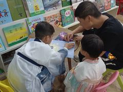 -钟书阁(松江泰晤士小镇店)