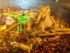 -鸿顺老铁锅美蛙鱼府(解放碑店)