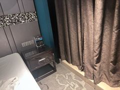 -粤塔x电竞酒店(深圳龙华大浪后浪新天地店)