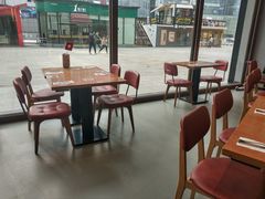 靠窗位-必胜客(滨江店)