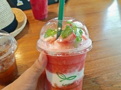 -Chom Cafe and Restaurant