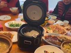 -有红鸡毛店·川菜(建设路店)