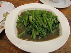 -J Daeng Seafood