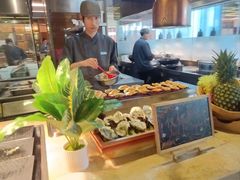 -大中华希尔顿酒店-念自助餐·嗨啤·小龙虾