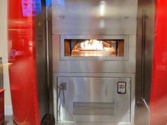 -城市大道红炉披萨烘焙坊