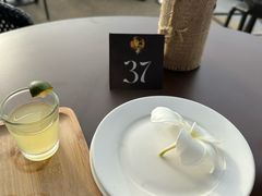 -Sunset Bar(丹绒亚路香格里拉店)