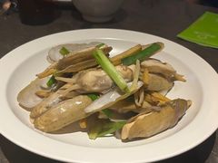 姜葱炒蛏子-汤城小厨•粤菜•靓汤(苏州街店)