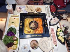 -老牌坊云南鱼豆花火锅(哈西万达店)