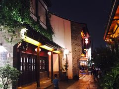 门面-志龙皇冠吃货椰子铺