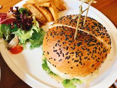 招牌牛肉汉堡-UPPER KITCHEN(延安路店)
