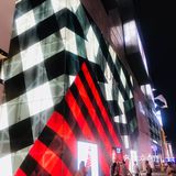 陪我们走过一段别人无法替代的记忆。在那里