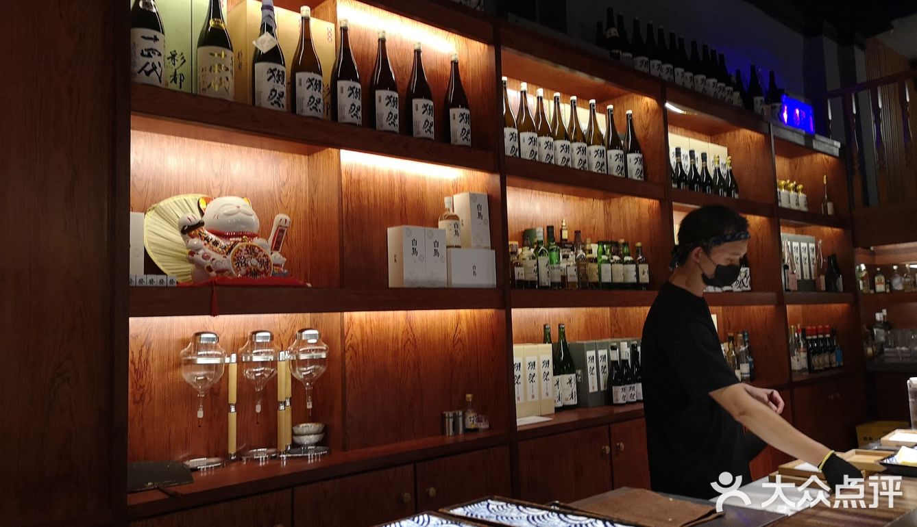 店的位置非常好找，就在小小意大利格力，路边很多停车位