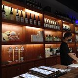 店的位置非常好找，就在小小意大利格力，路边很多停车位