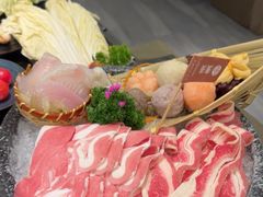 -湊湊火锅·茶憩(打浦桥日月光店)