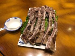 手抓羊肉-伊帆食府·青海地方特色美食