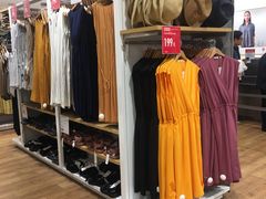 -优衣库(上海虹口龙之梦店)