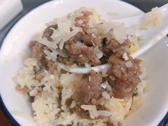 窝蛋牛肉煲仔饭-红星光发煲仔饭(大石街店)