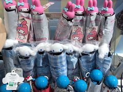 -名创优品(北京新中关购物中心地铁层店)