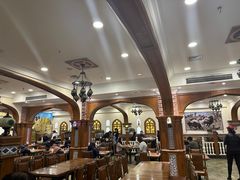 -清真·玛丽亚新疆菜主题餐厅(浙江中路店)