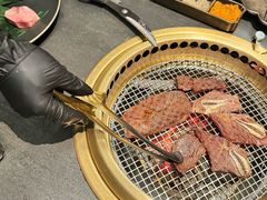 -铭牛烧肉·和牛海鲜自助(高新月牙湖店)
