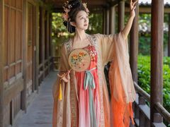 -云锦汉服馆·古典妆造摄影(唐城店)