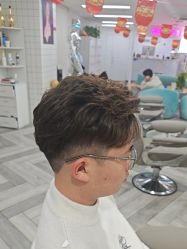 -米娜护肤造型