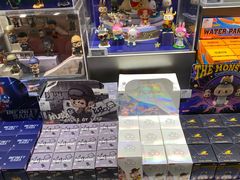 -泡泡玛特POPMART(侨福芳草地店)