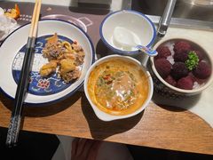 -尚尚仙·酸汤猪手·猪肚鸡火锅(华联万柳购物中心店)