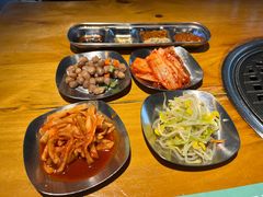 -唯成•韩国炭火烤肉 유성고기