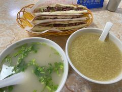 -河间正宗驴肉火烧(听海居店)