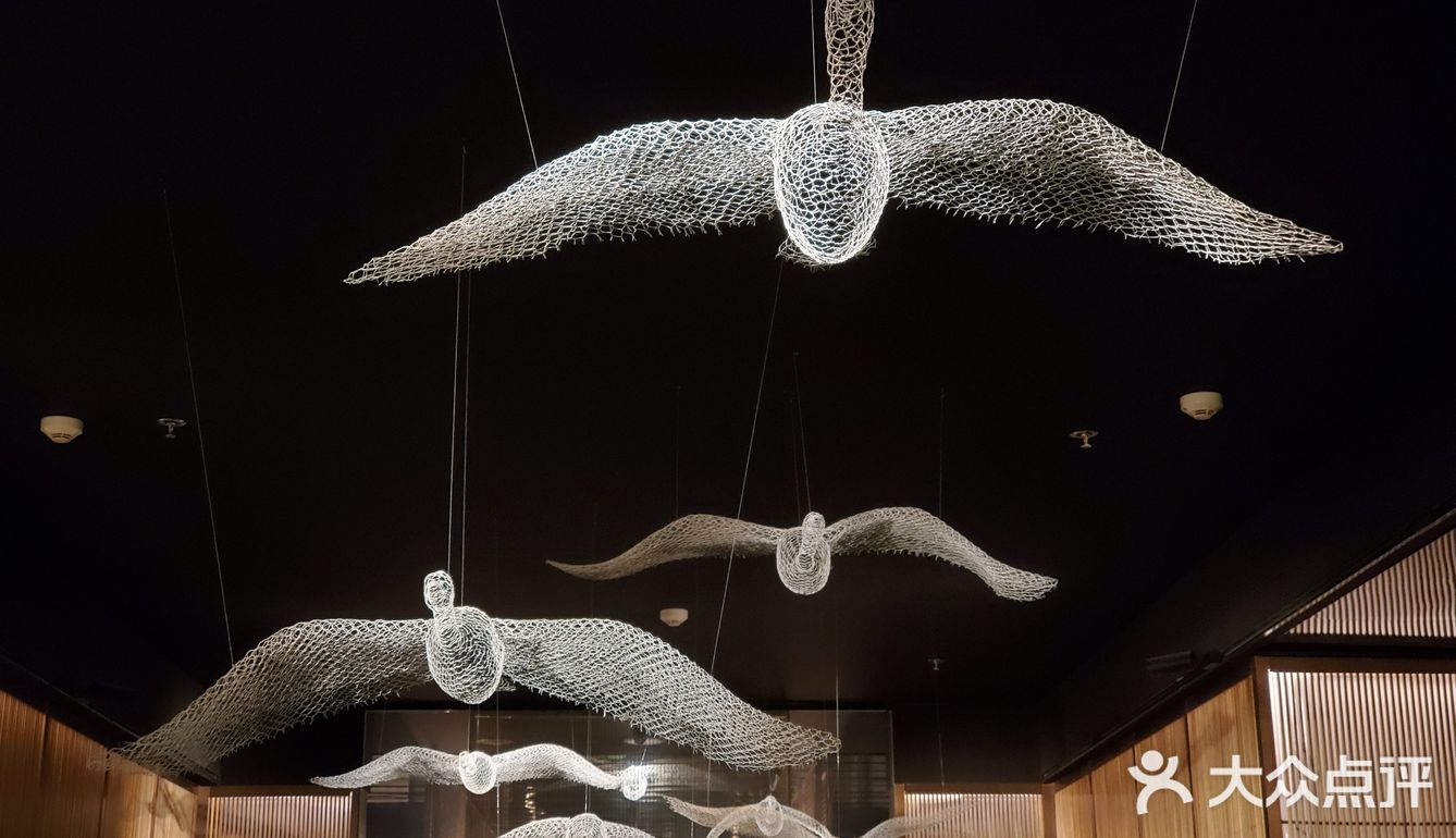 这家店吃起来也没看起来那么贵嘛~好吃！大力推荐！