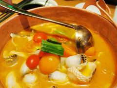 版纳野果酸汤鱼-云海肴云南菜(正大广场店)