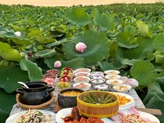 -七的湖·晚芳亭·阳澄湖农家菜·大闸蟹(莲花岛店)