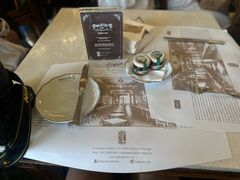 -Majestic Café