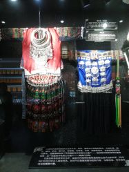 -凤凰县苗族银饰锻制技艺传习所