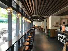 -星巴克(西藏路店)