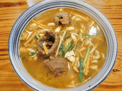 精选酸菜牛腱子面-陈八两面家(华孚写字楼店)