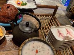 -老牌坊云南鱼豆花火锅(爱建店)