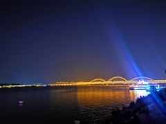 -人民防洪胜利纪念塔