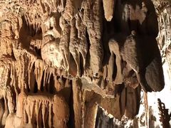 -波斯托伊纳溶洞