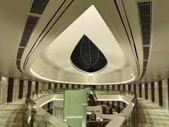 -上海滴水湖皇冠假日酒店